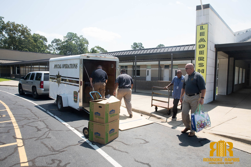 Sheriff's “Stuff the Cruiser Campaign” Helps Belmont Students | Roanoke ...